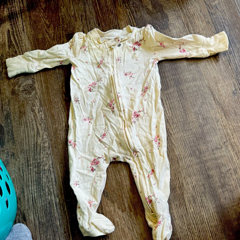 Gap organic cotton floral footie